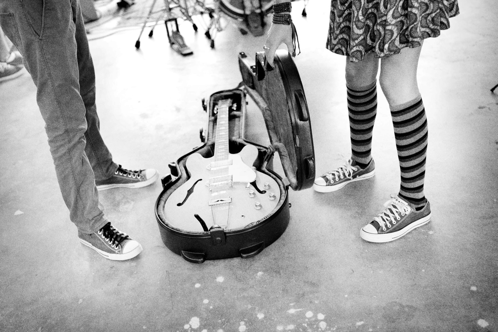 Converse — photography by Roberto Chamorro, image 2